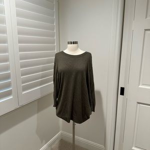 Leith size small sweater